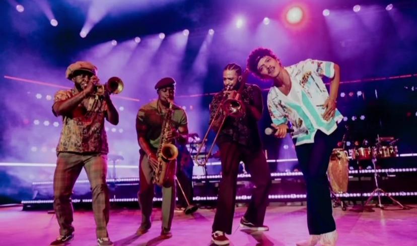 Mexicanos están entregados con Bruno Mars