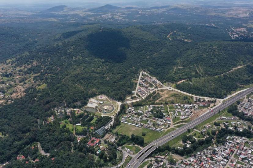 Armenta obtiene 7 hectáreas para construir casas a policías