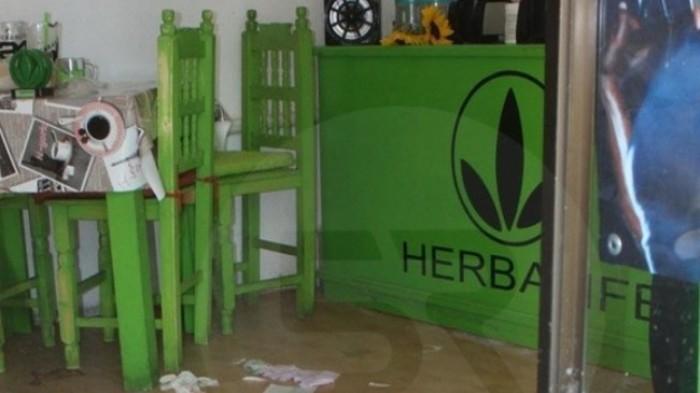 Balean en la cabeza a abuelito en su negocio de Herbalife en Puebla