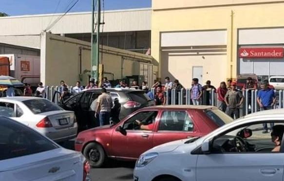 En asalto, le disparan afuera de Cruz del Sur