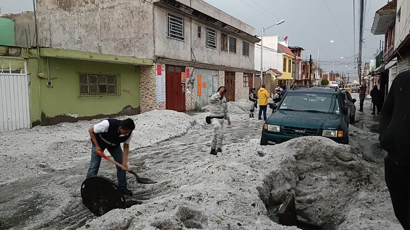 Sedena ya auxilia a los poblanos tras lluvia atípica: Céspedes