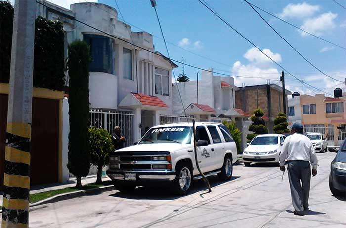 Hallan cadáver enterrado en el patio de un domicilio en Texmelucan