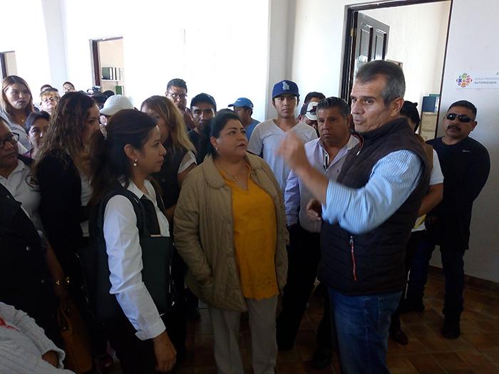  Esposo de regidora de Tehuacán lucra con el Hospital Municipal