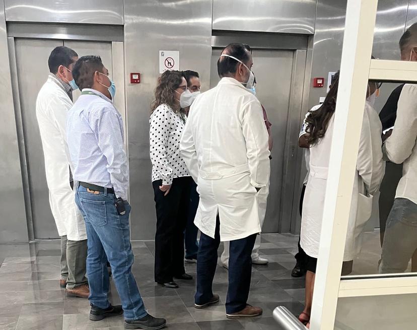 Reconoce IMSS dos lesionados por avería en elevador de La Margarita