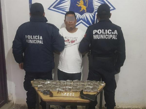 Capturan a El Paco, relacionado a 100 atracos en Huauchinango