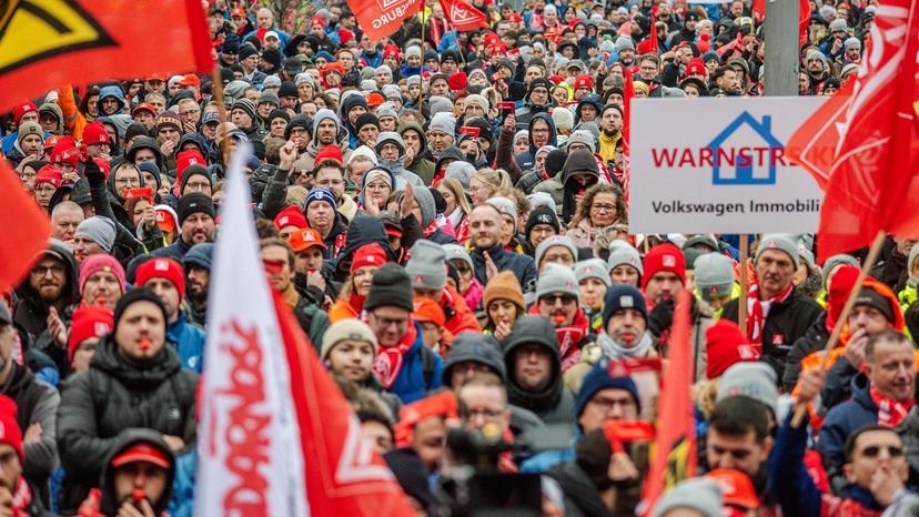 Trabajadores de Volkswagen retoman huelga de advertencia en Alemania