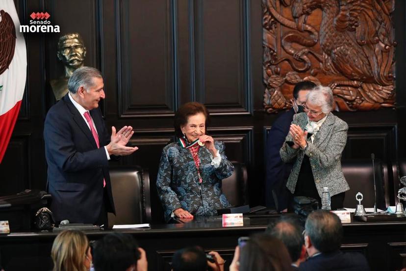 Lilly Téllez vs AMLO