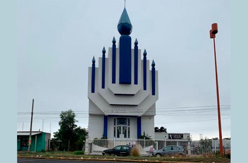 Oran en Cholula por liberación del líder de la iglesia la Luz del Mundo