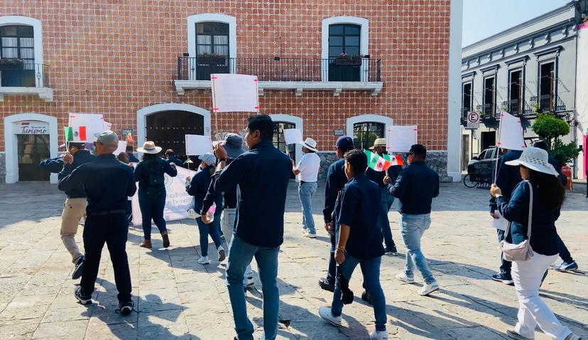 Trabajadores de Telmex en Atlixco marchan este 1 de mayo