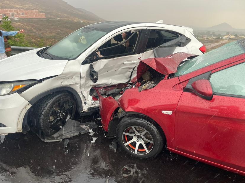 Nuevo choque en la autopista Siglo XXI deja varios lesionados