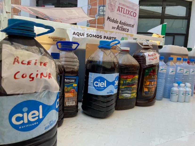 Recogen en Atlixco media tonelada de aceite usado comestible