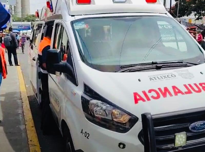 Defraudan a mujer con cheque de 100 mil pesos en centro de Atlixco