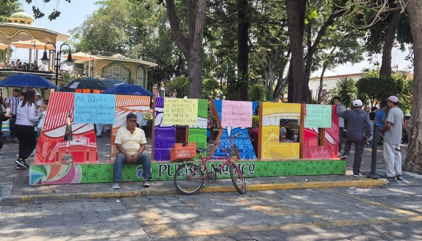 Tensión en el zócalo de Atlixco entre 28 de octubre y autoridades locales