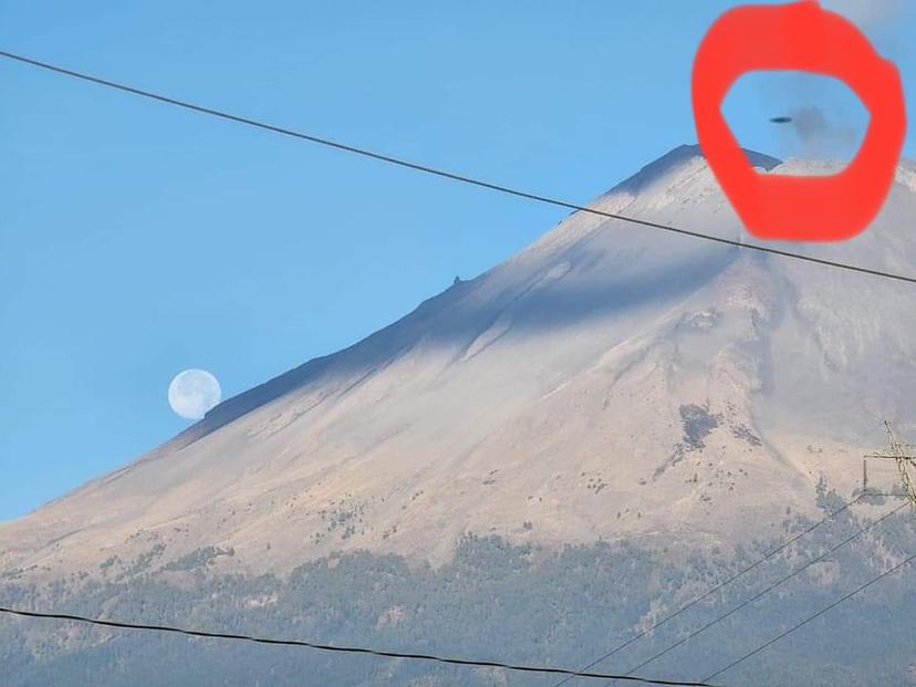 Captan desde Atlixco mega ovni sobre el cráter del Popocatépetl