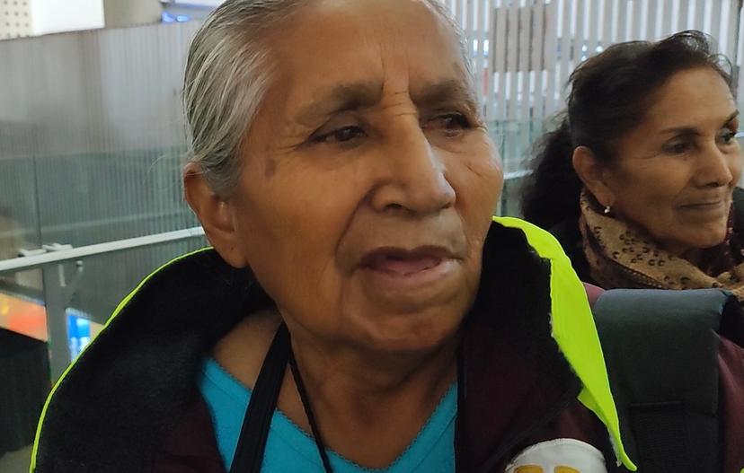 Abuelitos atlixquenses se encuentran con sus familiares migrantes en Estados Unidos 