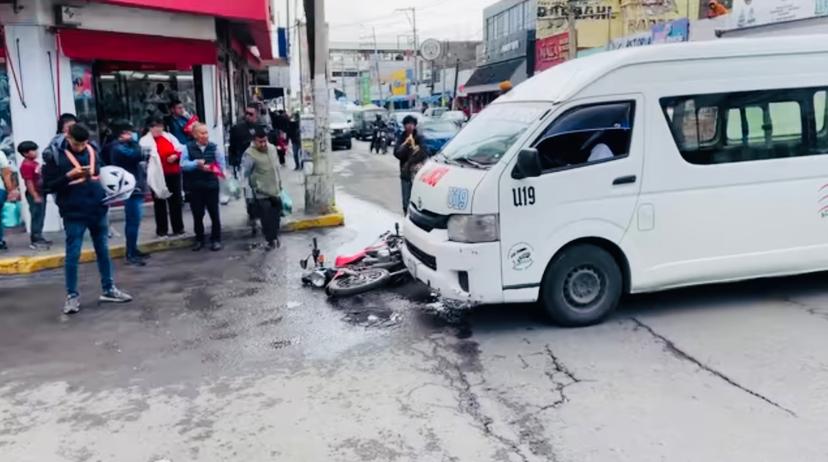 Nuevo encontronazo entre el transporte público y motociclistas en Atlixco