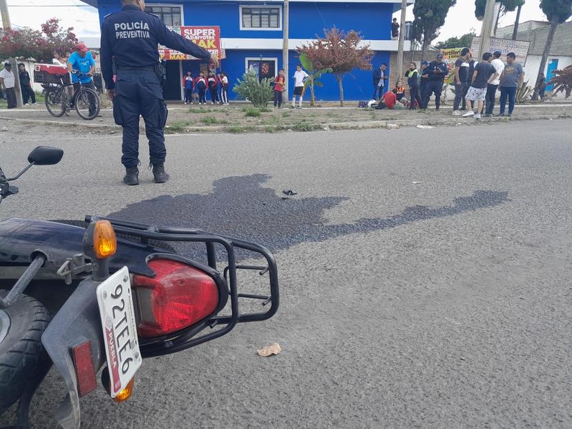 Colombiana en moto atropellan a estudiante de Atlixco