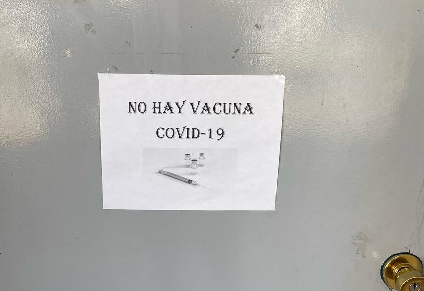 Pagan hasta 800 pesos por vacunas de Covid en Atlixco por desabasto en IMSS