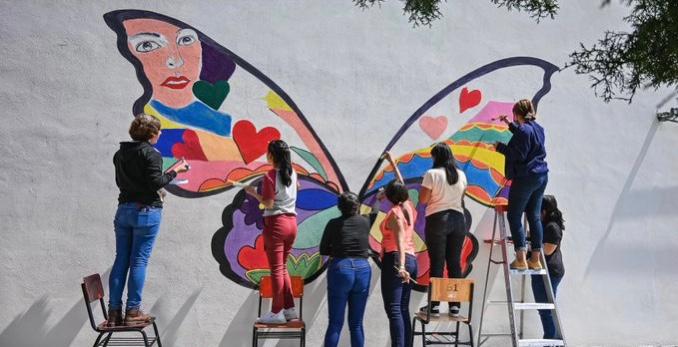 Pintan mural en Tecnológico de Atlixco sobre igualdad