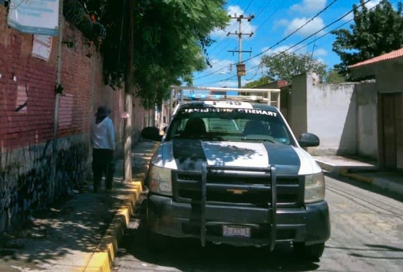 Por su forma de manejar descubren a ladrón de auto en Atlixco