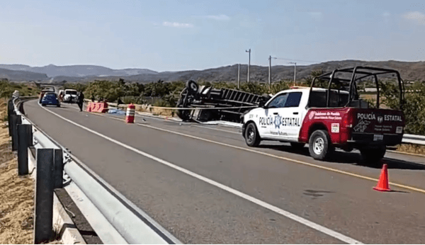 Ya son dos personas fallecidas por accidente de la autopista Siglo XXI