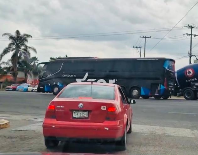 Alcanza a bulevares de Atlixco daño colateral del bloqueo en la Puebla-México