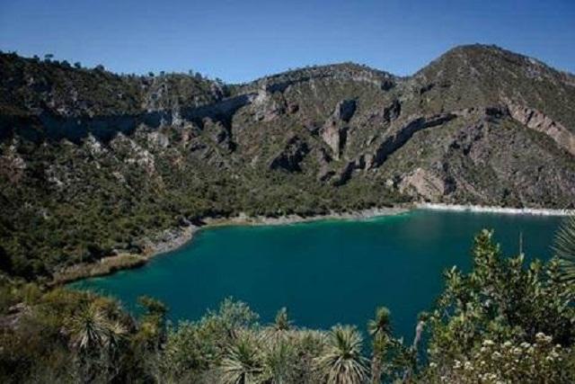 VIDEO Frío congela a la laguna de Alchichica