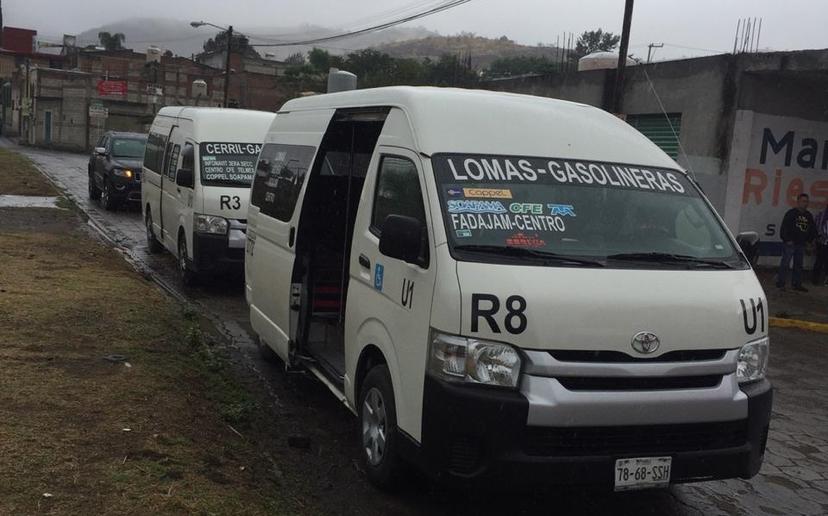 Conflicto entre transportistas deja varados a los usuarios en Atlixco