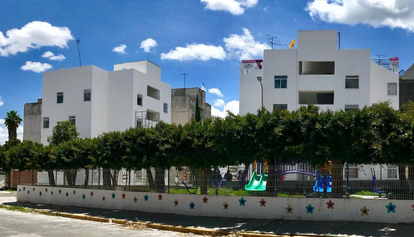 Rehabilitan otros 2 edificios en unidad Infonavit de Atlixco