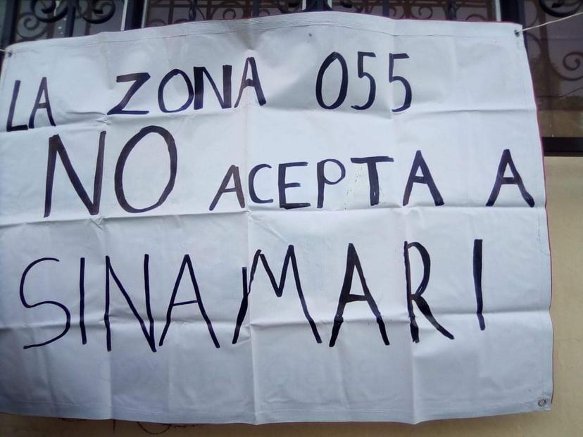 Protestan para exigir cambio de directora en primaria de Atlixco