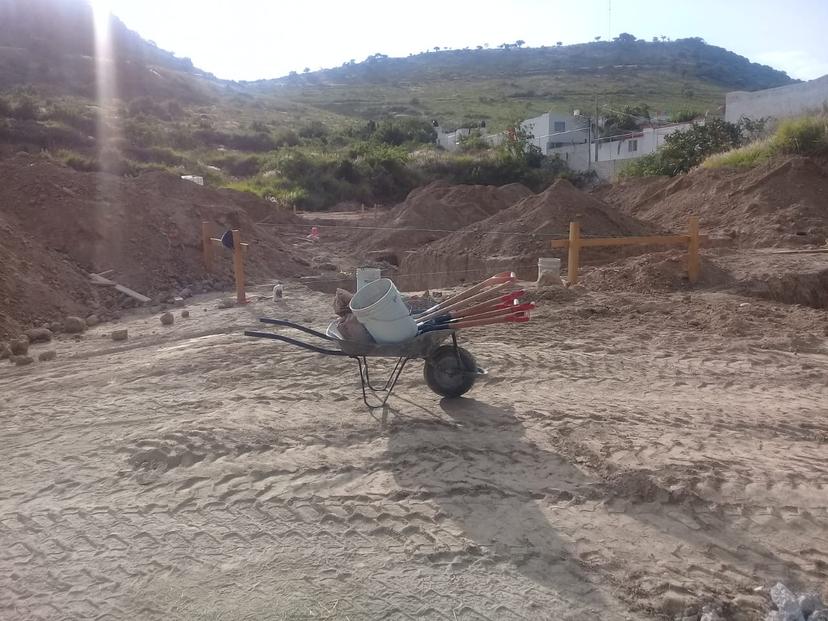 A 10 meses del sismo, inician obras de escuela dañada en Atlixco