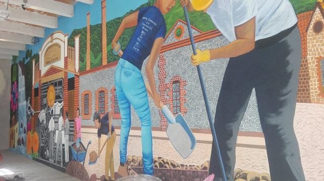 Metepec recuerda sismo y comunidad textil con un mural