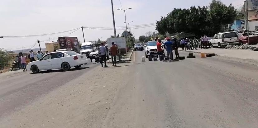 Fuerza Territorial Poblana cierra carreteras de Izúcar  