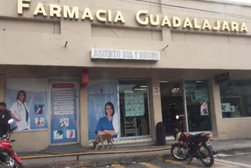 Roban más de 40 mil pesos a Farmacias Guadalajara en Izúcar