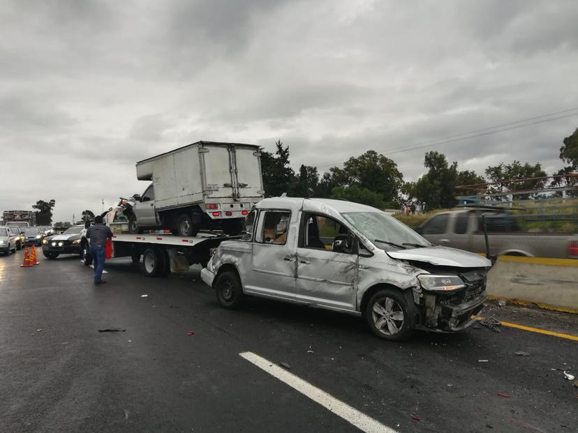 Choque en autopista México-Puebla deja 8 heridos