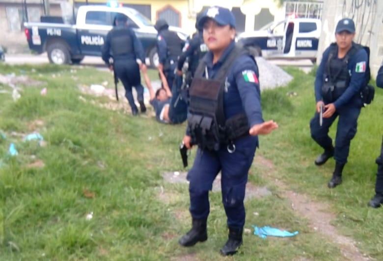 Policía y delincuente heridos tras balacera en Texmelucan