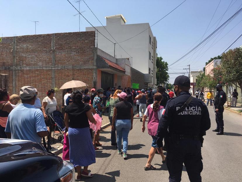 En Tehuacán pobladores exigen a Ayuntamiento entrega de despensas estatales