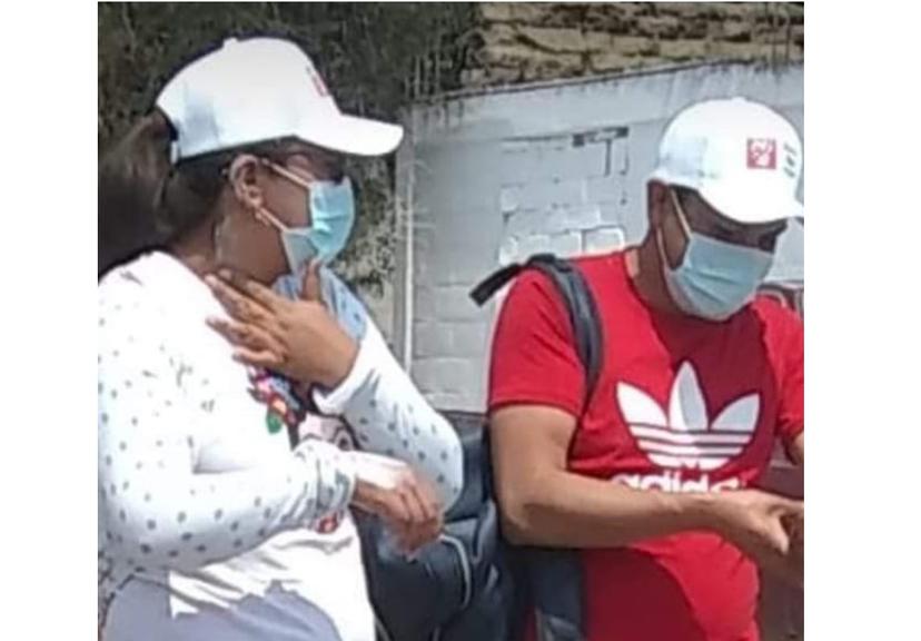 Funcionarios municipales de Tlahuapan hacen campaña en horario laboral