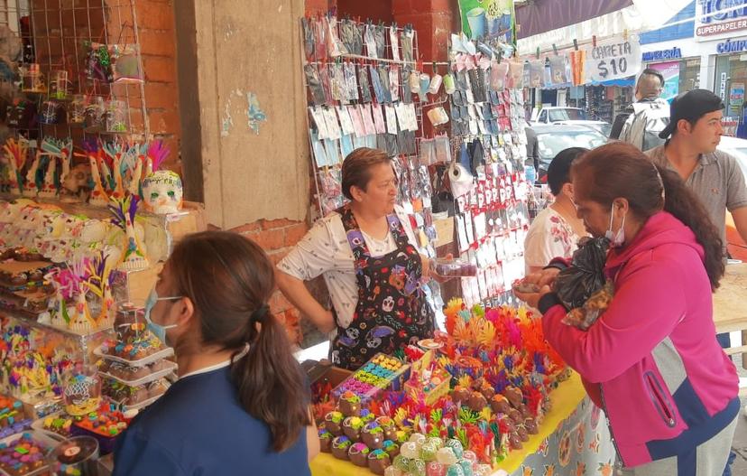 Temporada de Muertos revive ventas en mercados de Texmelucan