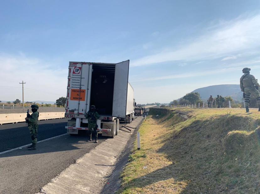 En Calpulalpan aseguran tráiler utilizado para el robo de combustible