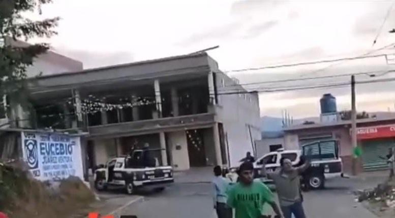 Jaripeo termina en balacera entre policías y pobladores en Tlahuapan