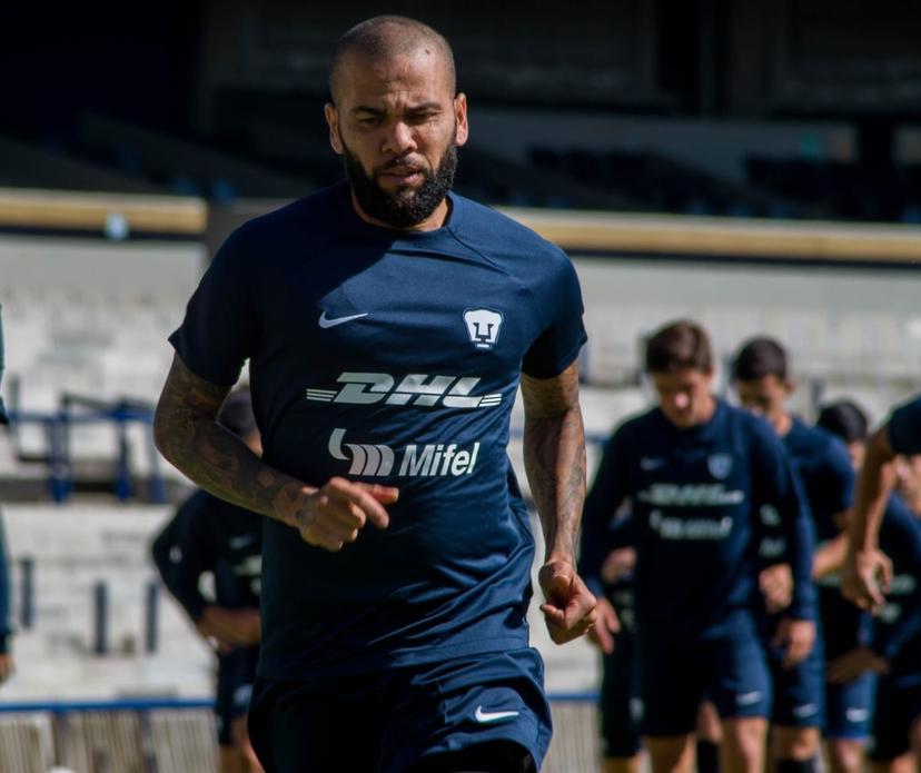 Audiencia de Barcelona mantiene a Alves en libertad provisional