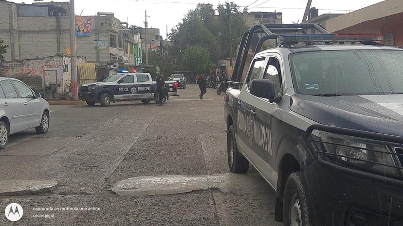 Durante operativo policías de Texmelucan aseguran predio con autopartes