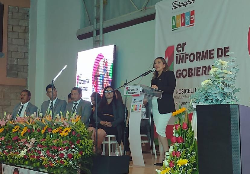 Recibí un Tlahuapan endeudado, reprocha Rosiceli Díaz en su primer informe