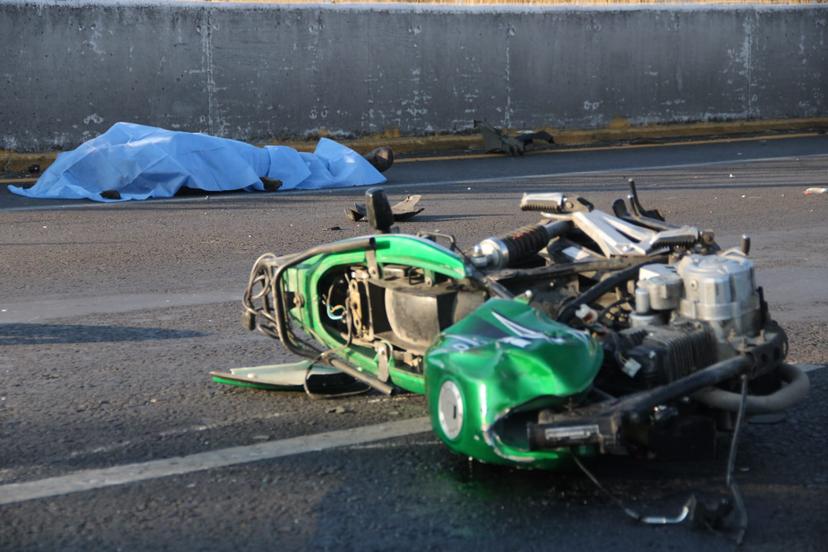 VIDEO Fallece motociclista tras accidente en la Recta a Cholula