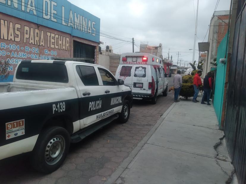 Hombre cae desde su propia altura y muere en calles de Huejotzingo