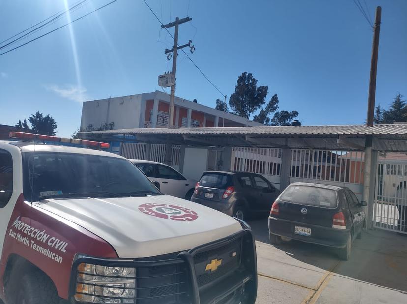 Fuga de gas genera alarma en escuela de Texmelucan