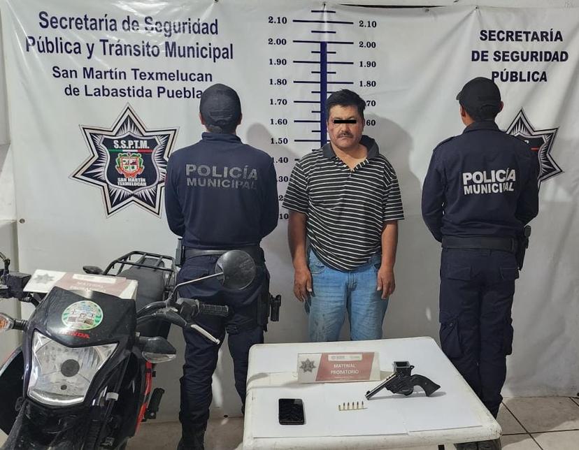 Tras una persecución aseguran a un presunto asaltante en Texmelucan