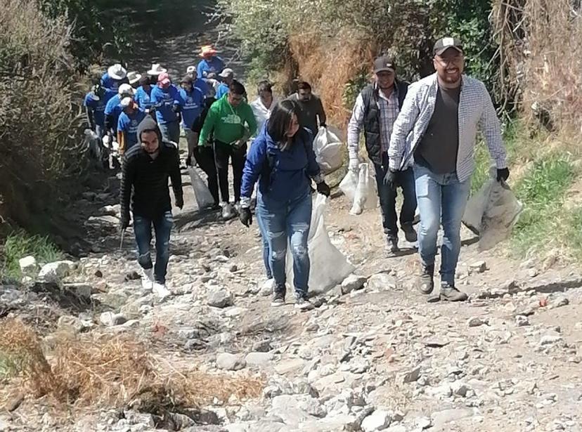 Previo a la temporada de lluvias inicia la limpieza de barrancas en Chiautzingo