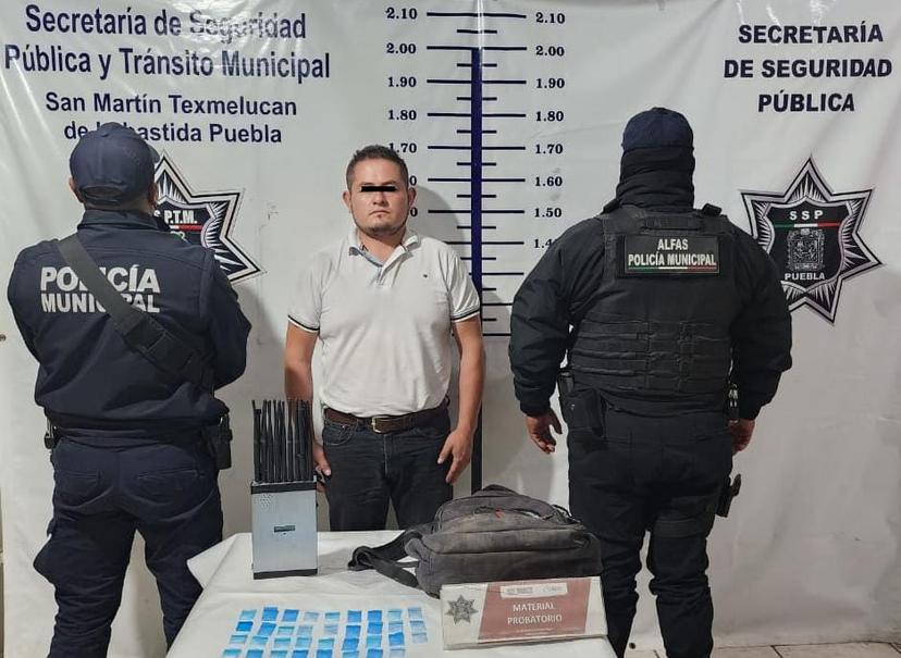 Marcelo fue asegurado con droga e inhibidor de señal en Texmelucan